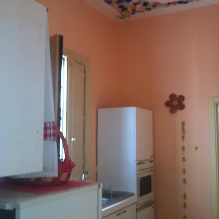 Sisto House *